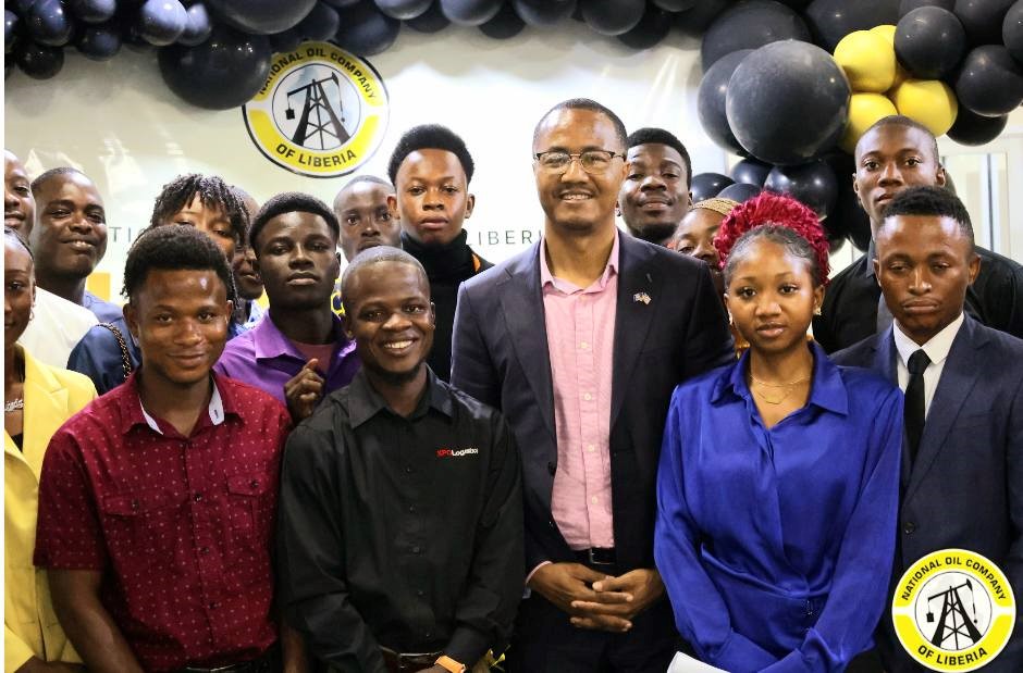 Hon. Fabian M. Lai and Students